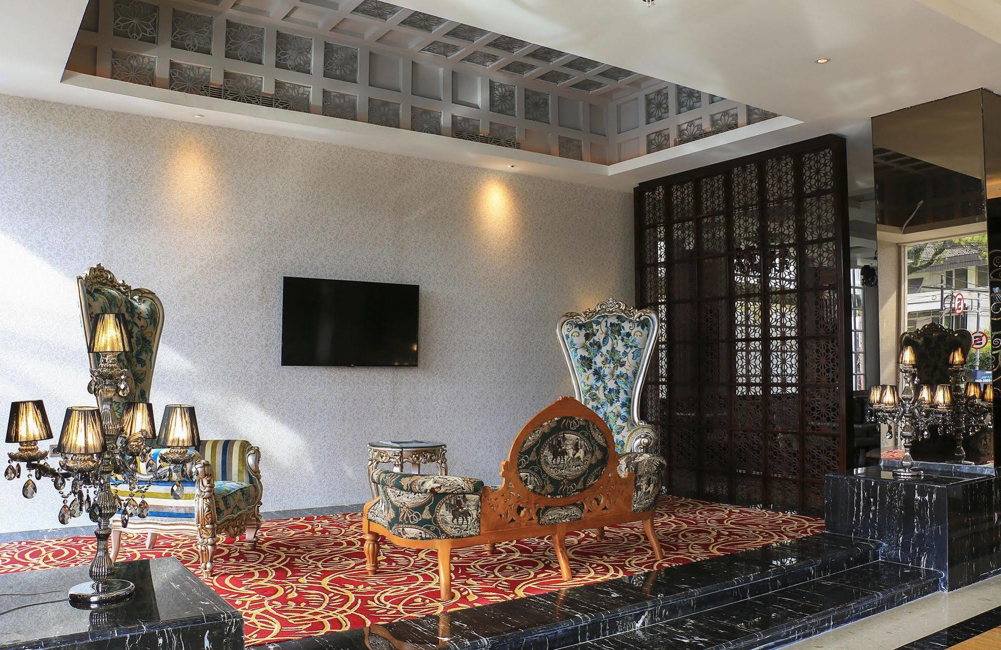 Cinnamon Hotel Boutique Syariah Tutugan Buitenkant foto