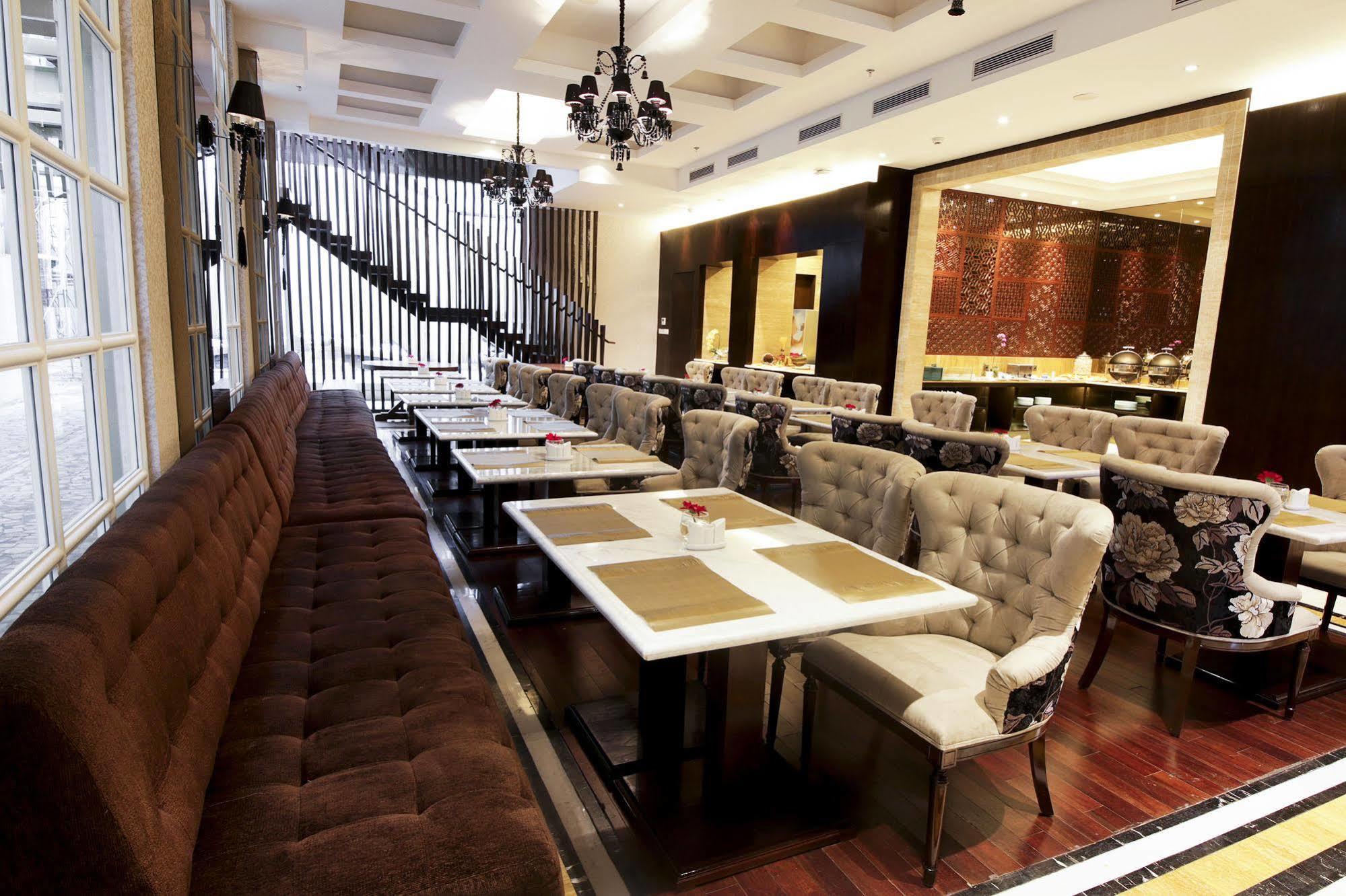 Cinnamon Hotel Boutique Syariah Tutugan Buitenkant foto