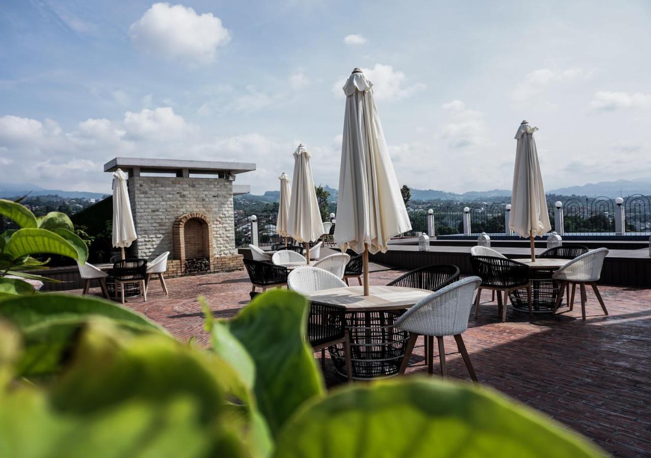 Cinnamon Hotel Boutique Syariah Tutugan Buitenkant foto